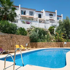 https://casa-mandy.hotelsinnerja.org